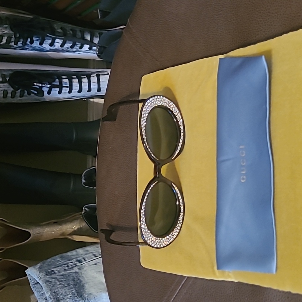 Gucci sunglasses Eyewear Swarovski crystal